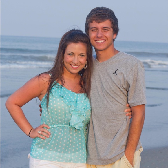 Meet your Posher, Jenna - Picture 1 of 1